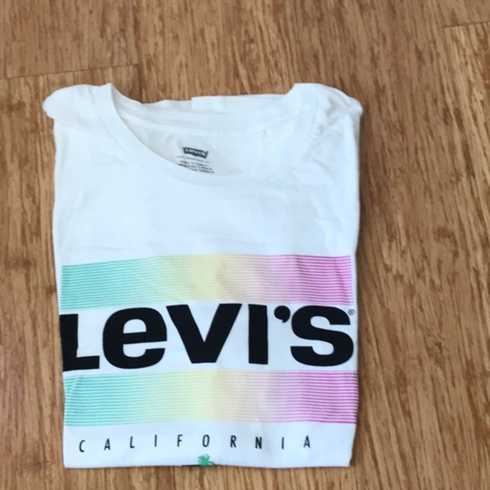 Women’s Tee